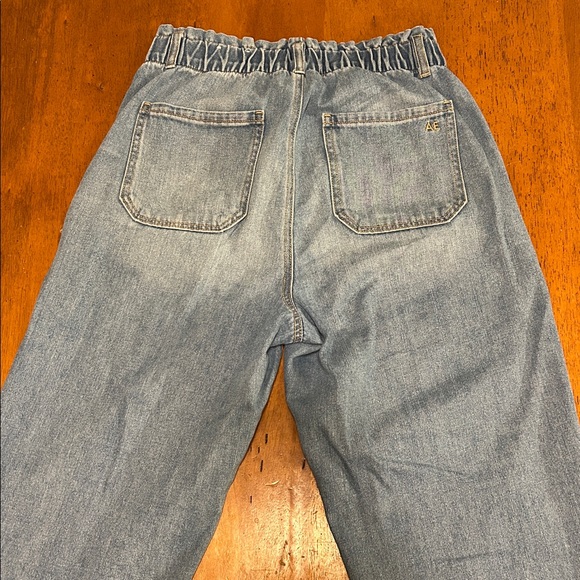 American Eagle Outfitters “Baggy Mom Jean” - Size 8 - Picture 6 of 14
